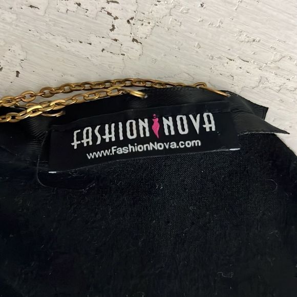 Fashion Nova Fearless Tiger Chain Tee - Picture 7 of 8